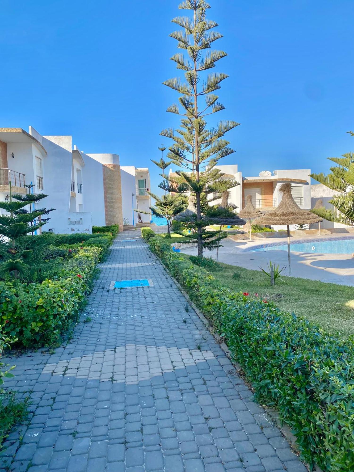 Splendid Beachfront In Sidi Bouzid With Pool Villa *