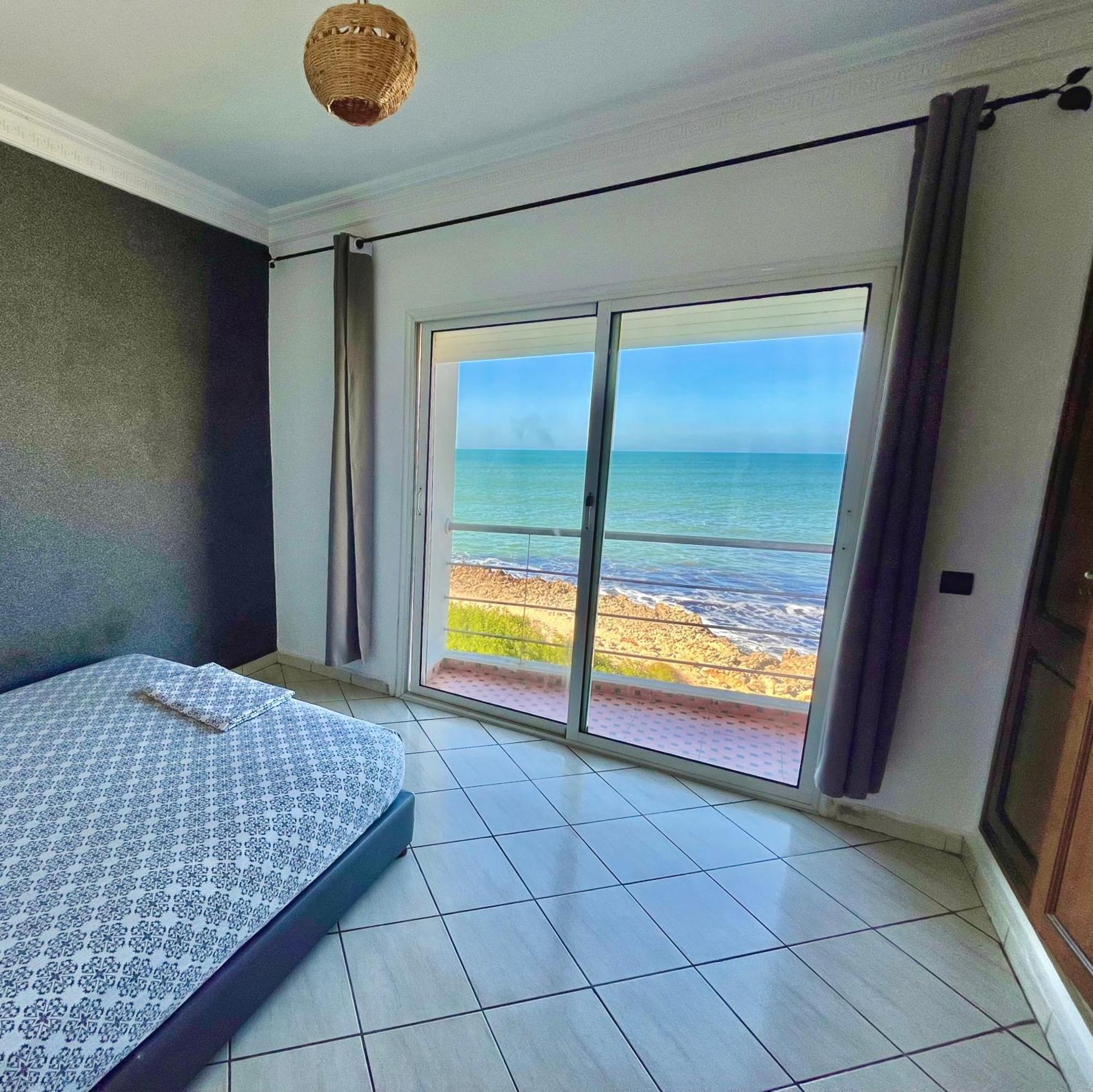 Splendid Beachfront In Sidi Bouzid With Pool Villa *